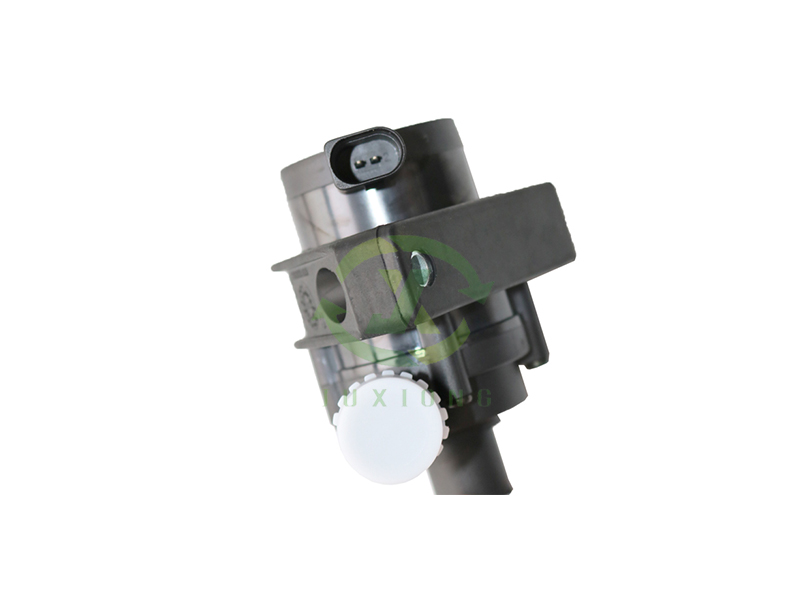 Additional Water Pump 1K0965561J  1K0965561D - LJ001